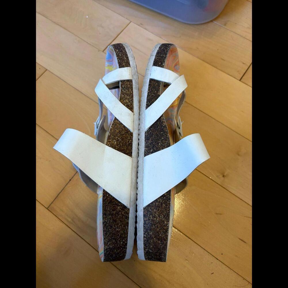 Sandals - Picture 2 of 6